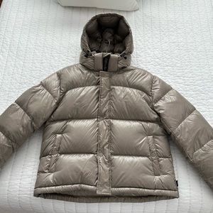 Aritzia Super Puff Shorty